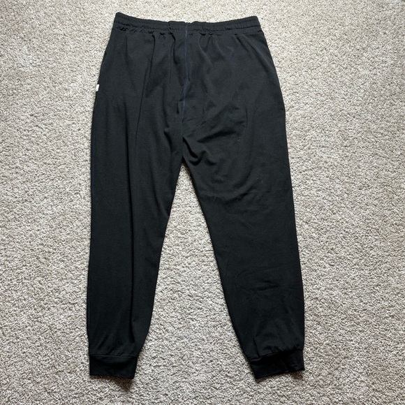 Vuori Performance Joggers - Picture 3 of 5
